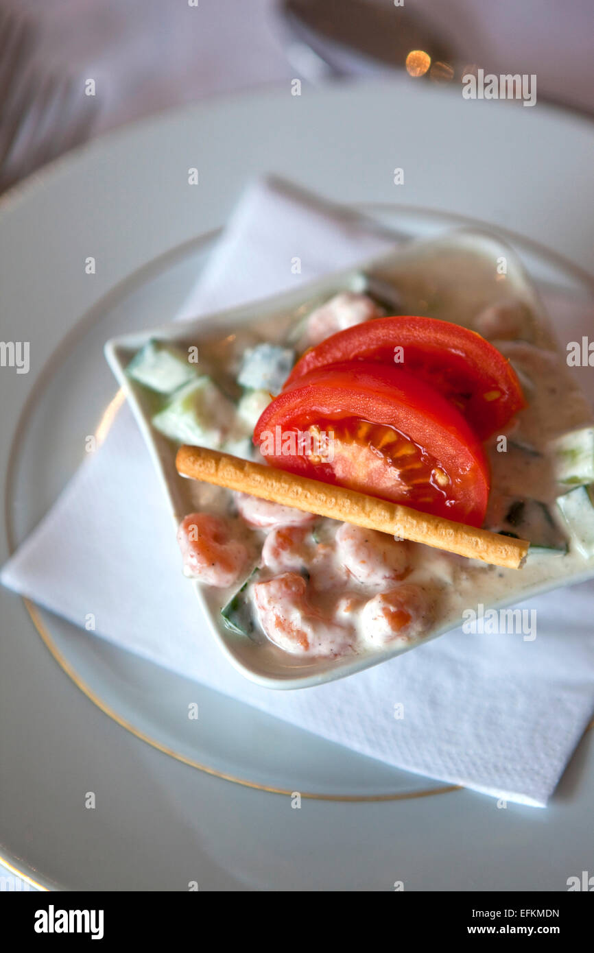 Mixed salad with shrimp, tomato and cucumber Stock Photo - Alamy