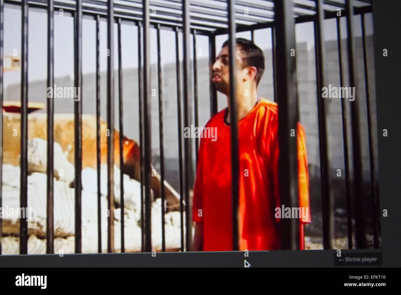 FOX NEWS: 6th February 2015. The American satellite channel  Fox News shows video with graphic content of the captured Jordanian pilot  Muath al-Kaseasbeh by the radical extremist terrorist group ISIS Credit:  amer ghazzal/Alamy Live News Stock Photo