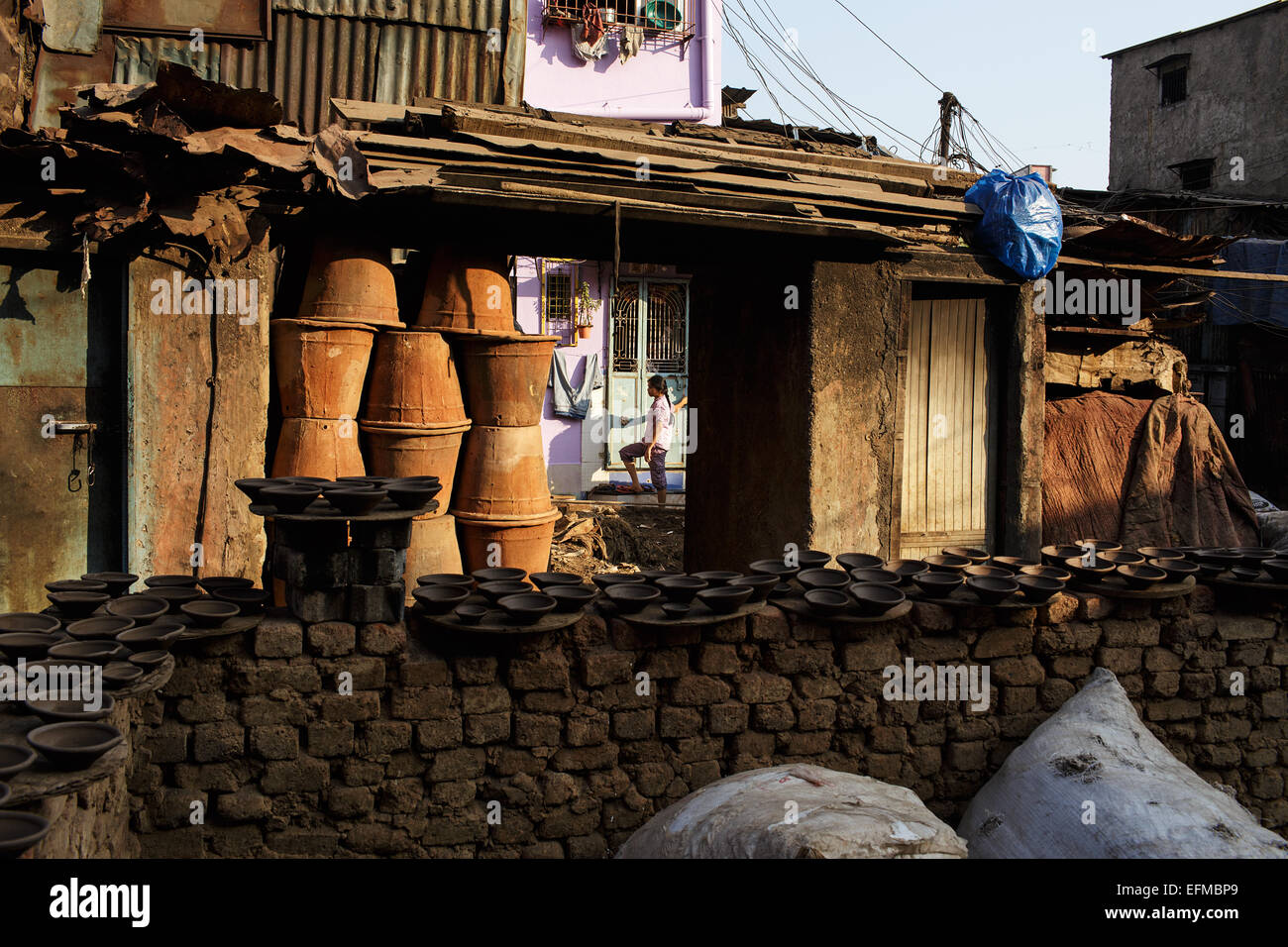 Kumbharwada - potters quarter in Dharavi slum, Mumbai, India Stock Photo