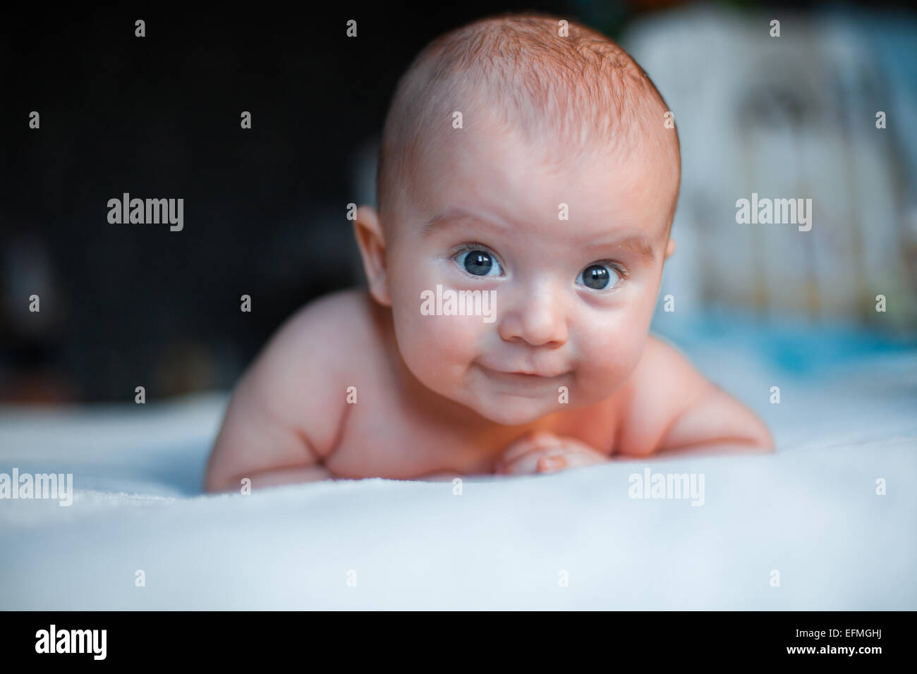 Baby blanket background hi-res stock photography and images - Alamy