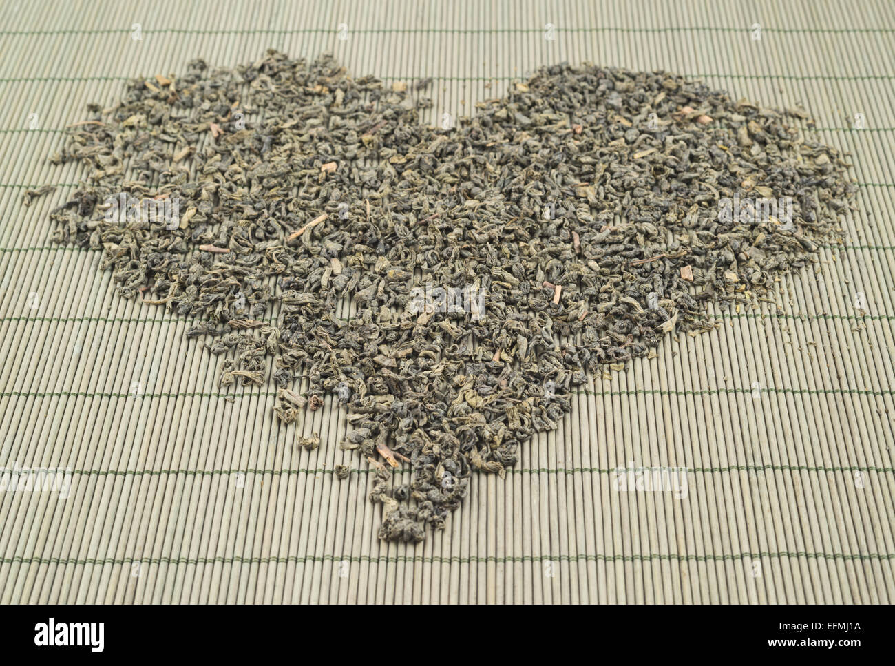 Black tea heart shape side view Stock Photo Alamy