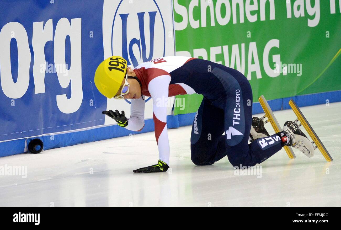 Dresden, Germany. 07th Feb, 2015. Victor An of Russia on the ice during the Shorttrack World Cup at the EnergieVerbund Arena in Dresden, Germany, 07 February 2015. PHOTO: THOMAS EISENHUTH/dpa/Alamy Live News Stock Photo