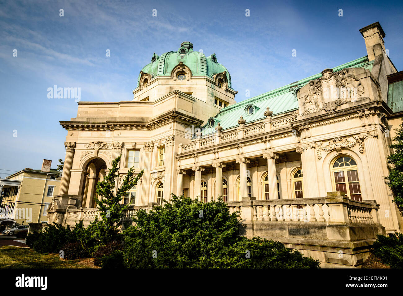 Handley Regional Library, 100 W Piccadilly Street, Winchester, Virginia
