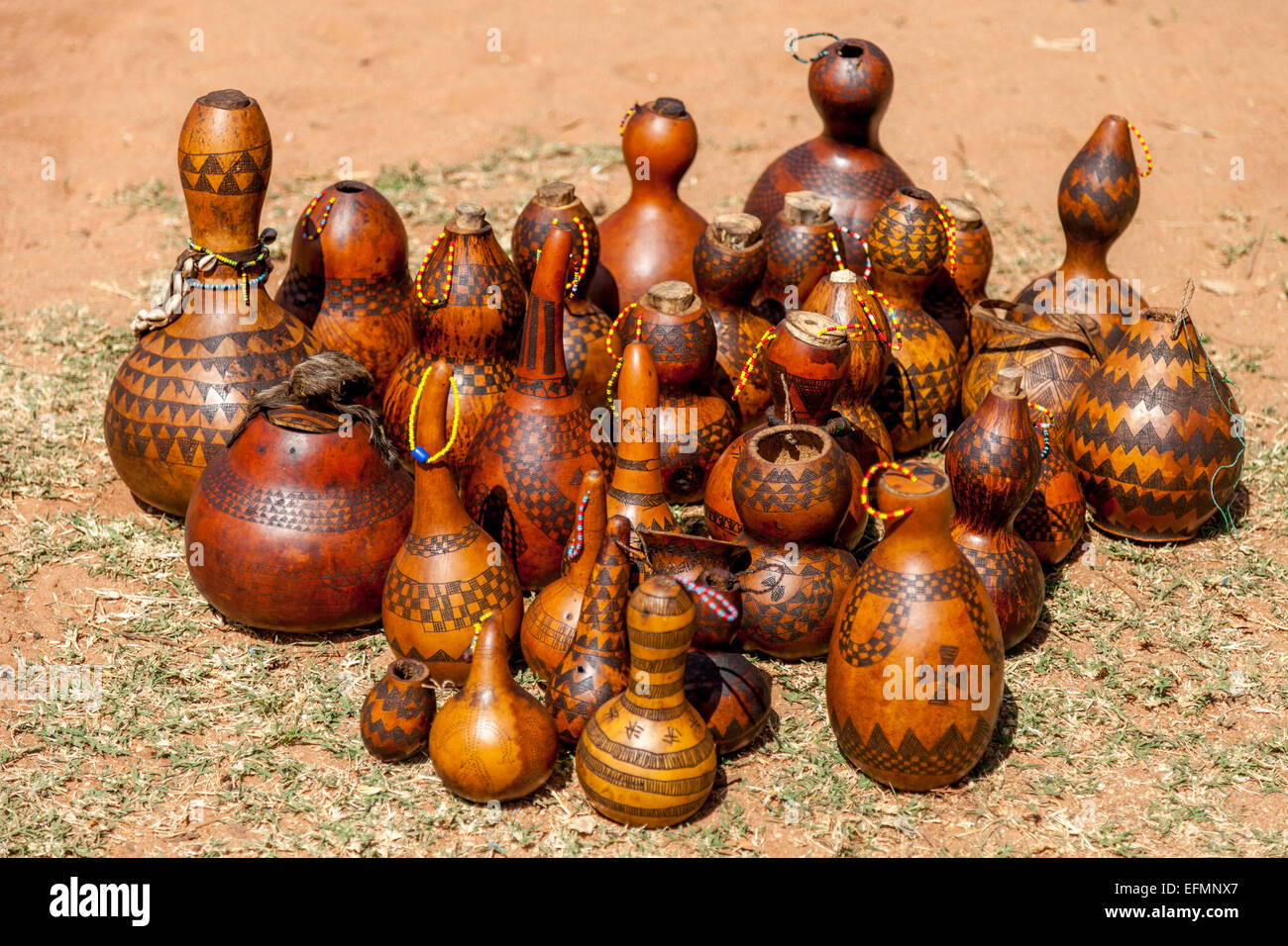 Traditional south african pots hires stock photography and images Alamy