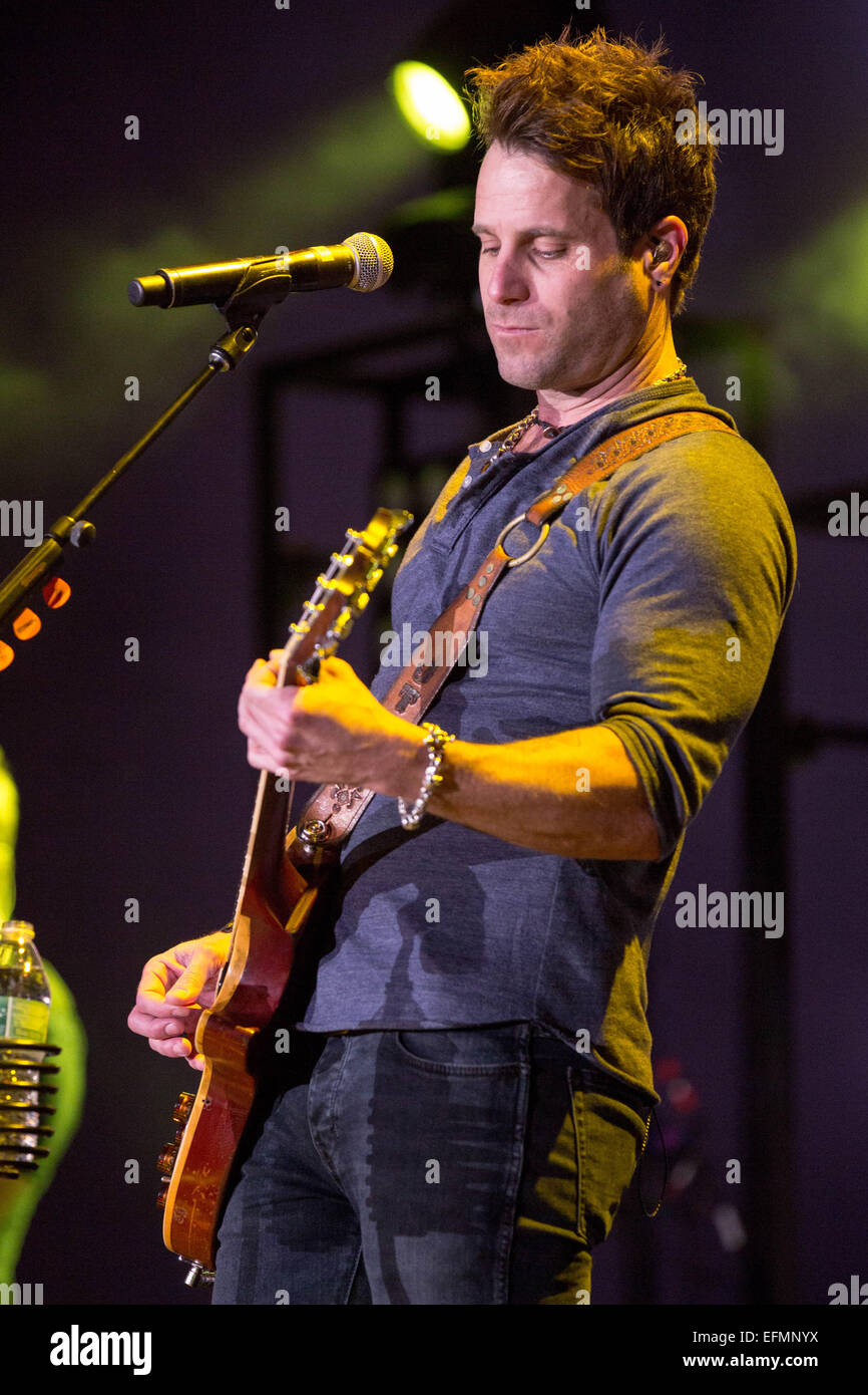 Dekalb, Illinois, USA. 4th Feb, 2015. Country musician MATT THOMAS of Parmalee performs onstage NIU Convocation Center in DeKalb, Illinois © Daniel DeSlover/ZUMA Wire/Alamy Live News Stock Photo