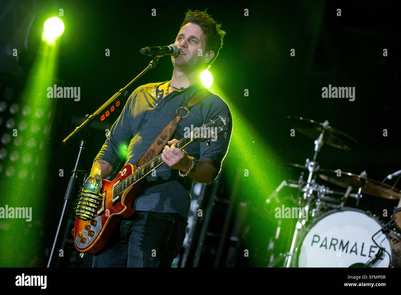 Dekalb, Illinois, USA. 4th Feb, 2015. Country musician MATT THOMAS of Parmalee performs onstage NIU Convocation Center in DeKalb, Illinois © Daniel DeSlover/ZUMA Wire/Alamy Live News Stock Photo