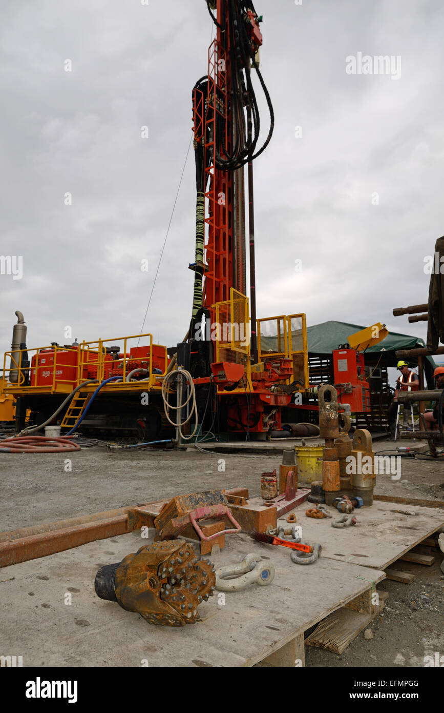 WHATAROA, NEW ZEALAND, DECEMBER 5, 2014 Drillers at work on the Deep