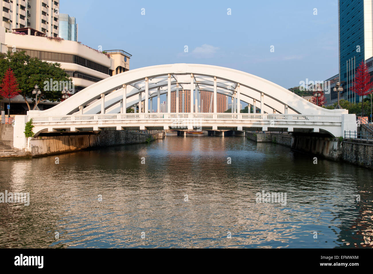 The Elgin bridge and Singapore river in Singapore. Stock Photo