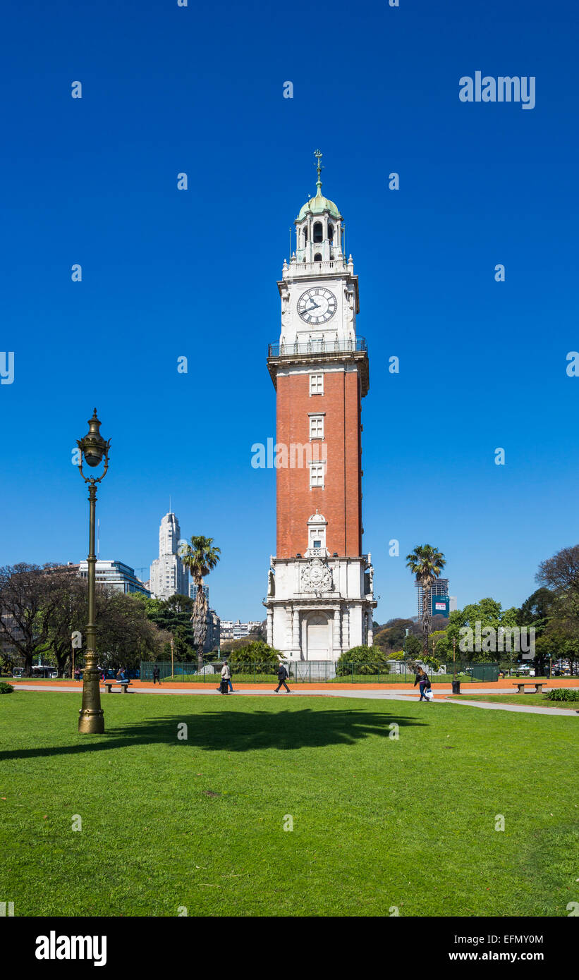 Torre Monumental (Torre de los Ingleses - English tower) and Retiro railway  station, Buenos Aires, Argentina Stock Photo - Alamy