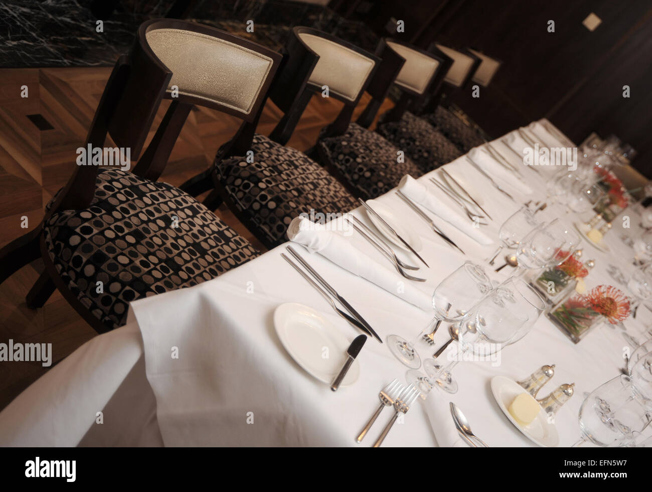 Place settings in an expensive restaurant Stock Photo Alamy