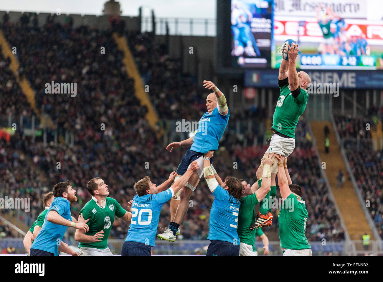 Rome, Italy. 07th Feb, 2015. Ireland's captain Paul O'Connell takes the ball in the line-out while Italian captain Sergio Parisse misses out., Stadio Olimpico, Rome, Italy. 2/7/15 Credit:  Stephen Bisgrove/Alamy Live News Stock Photo