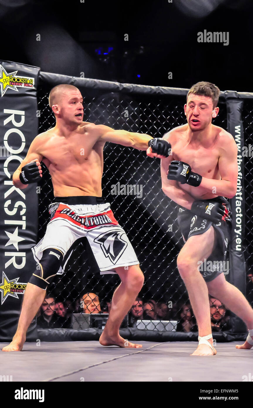 Punch to the jaw hires stock photography and images Alamy