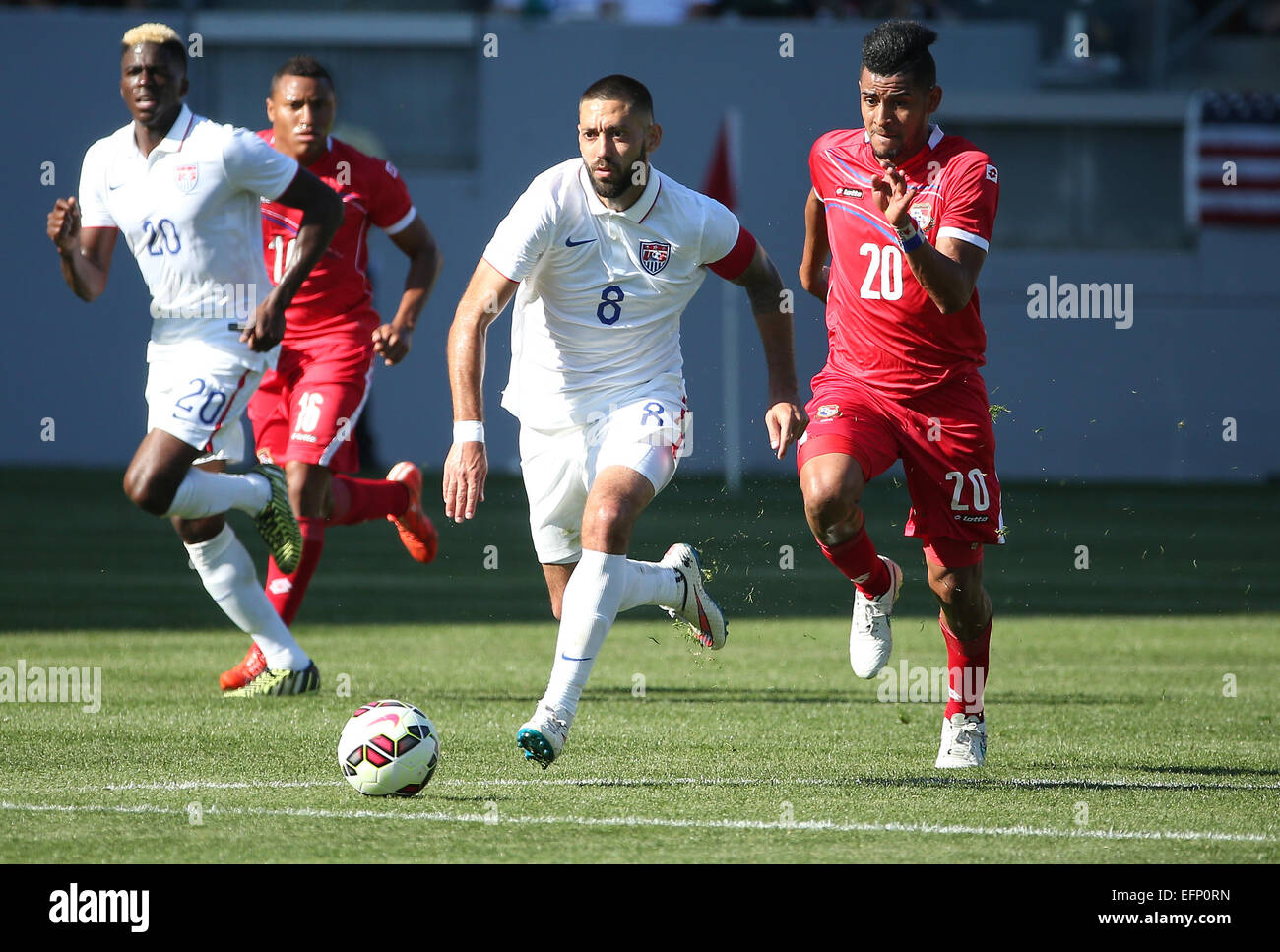Carson, CA. 8th Feb, 2015. Panama vs U.S.A., Stub Hub Center in Carson, CA. Clint Dempsey #8 gets a breakaway opportunity as defender Anibal Godoy #20 follow in hot pursuit. Credit:  Cal Sport Media/Alamy Live News Stock Photo