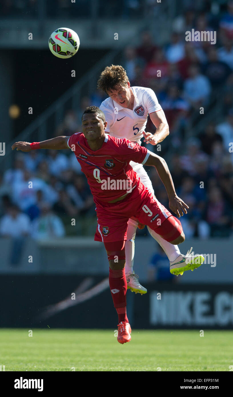 Carson City, US. 8th Feb, 2015. Matt Besler (Top) of the United States vies with Rolando Blackburn of Panama during a soccer friendly match in Carson City, the US, Feb. 8, 2015. The US won 2-0. Credit:  Yang Lei/Xinhua/Alamy Live News Stock Photo