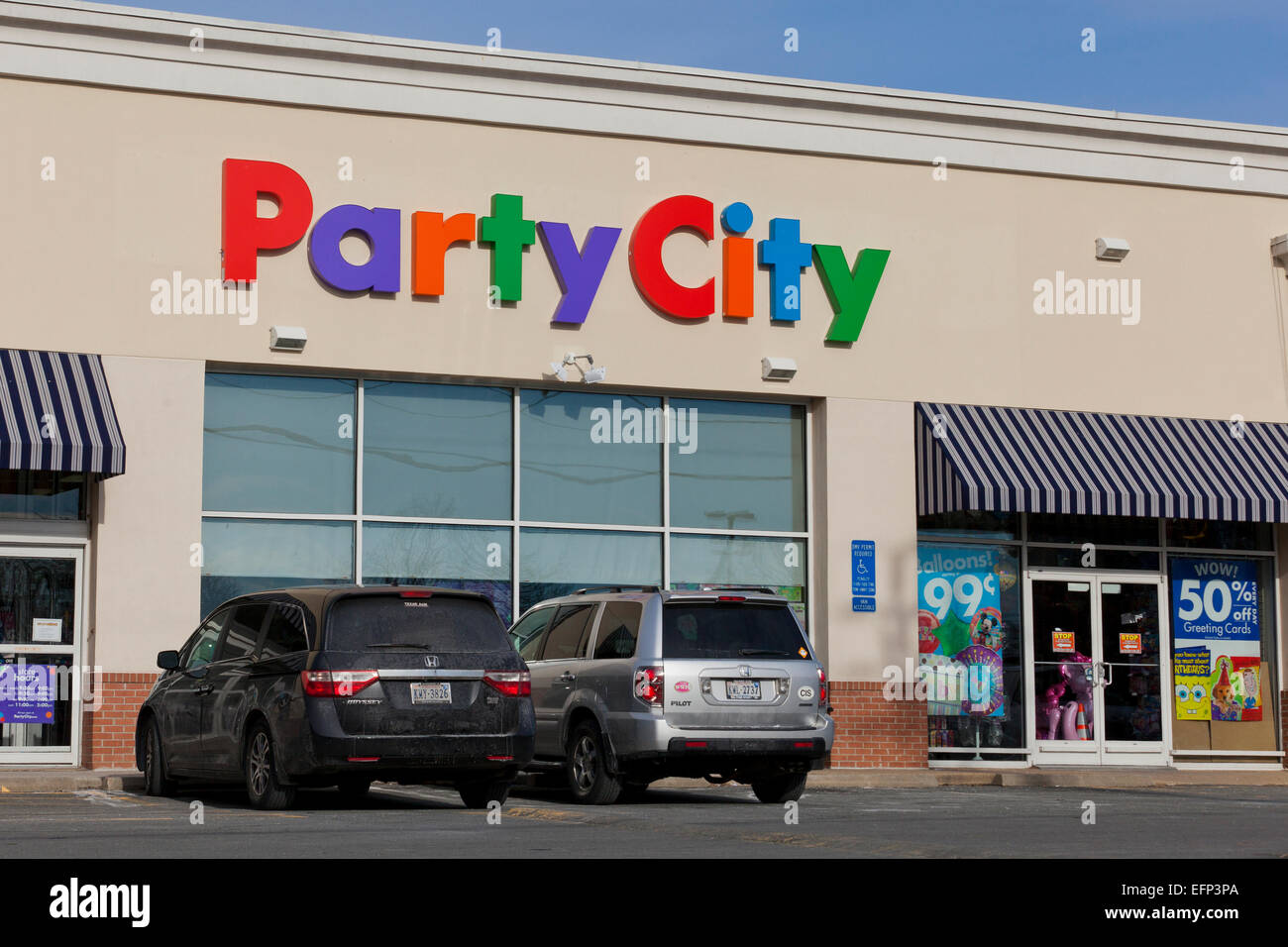 Partycity hi-res stock photography and images - Alamy