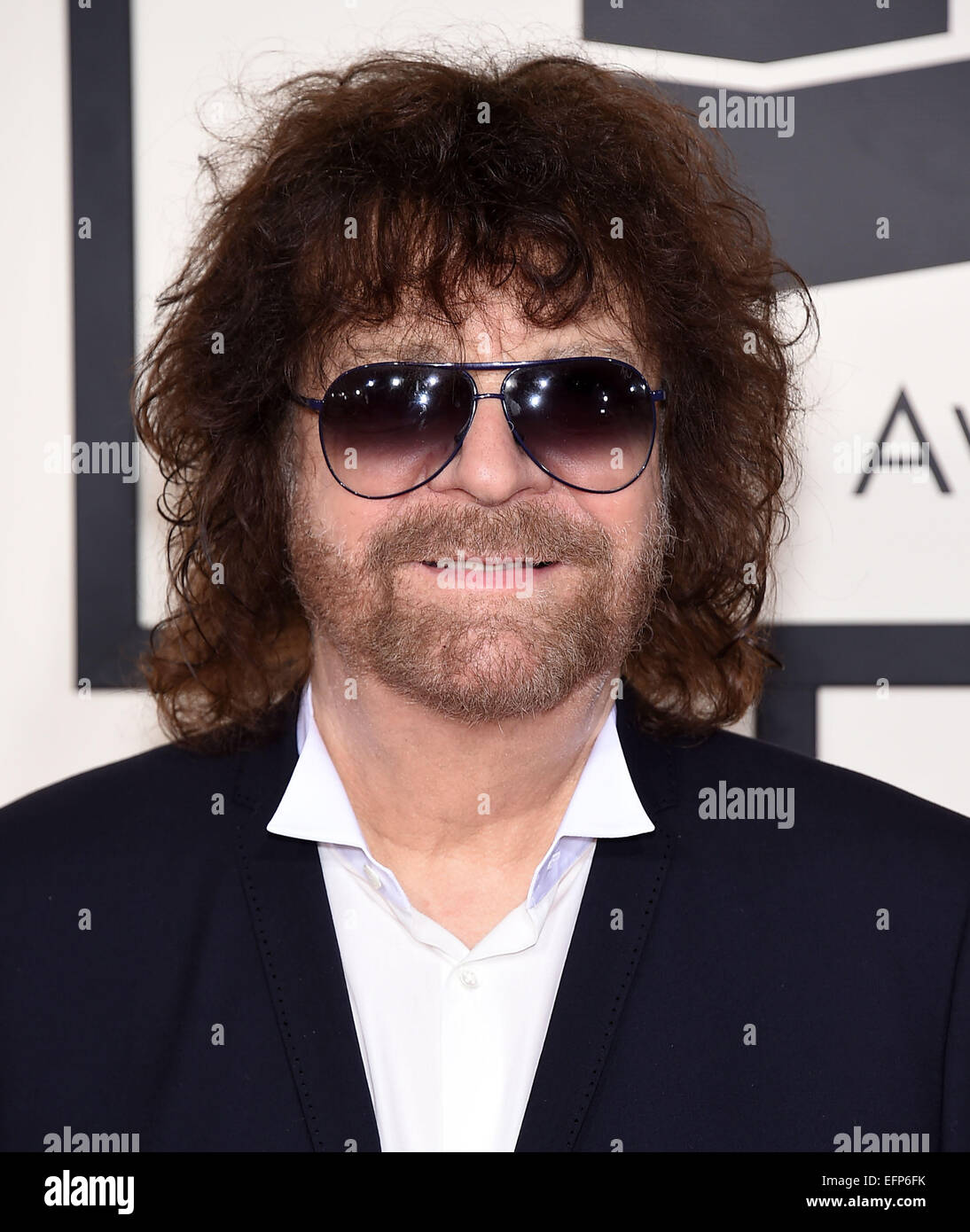 Los Angeles, California, USA. 8th Feb, 2015. Jeff Lynne arrives for the