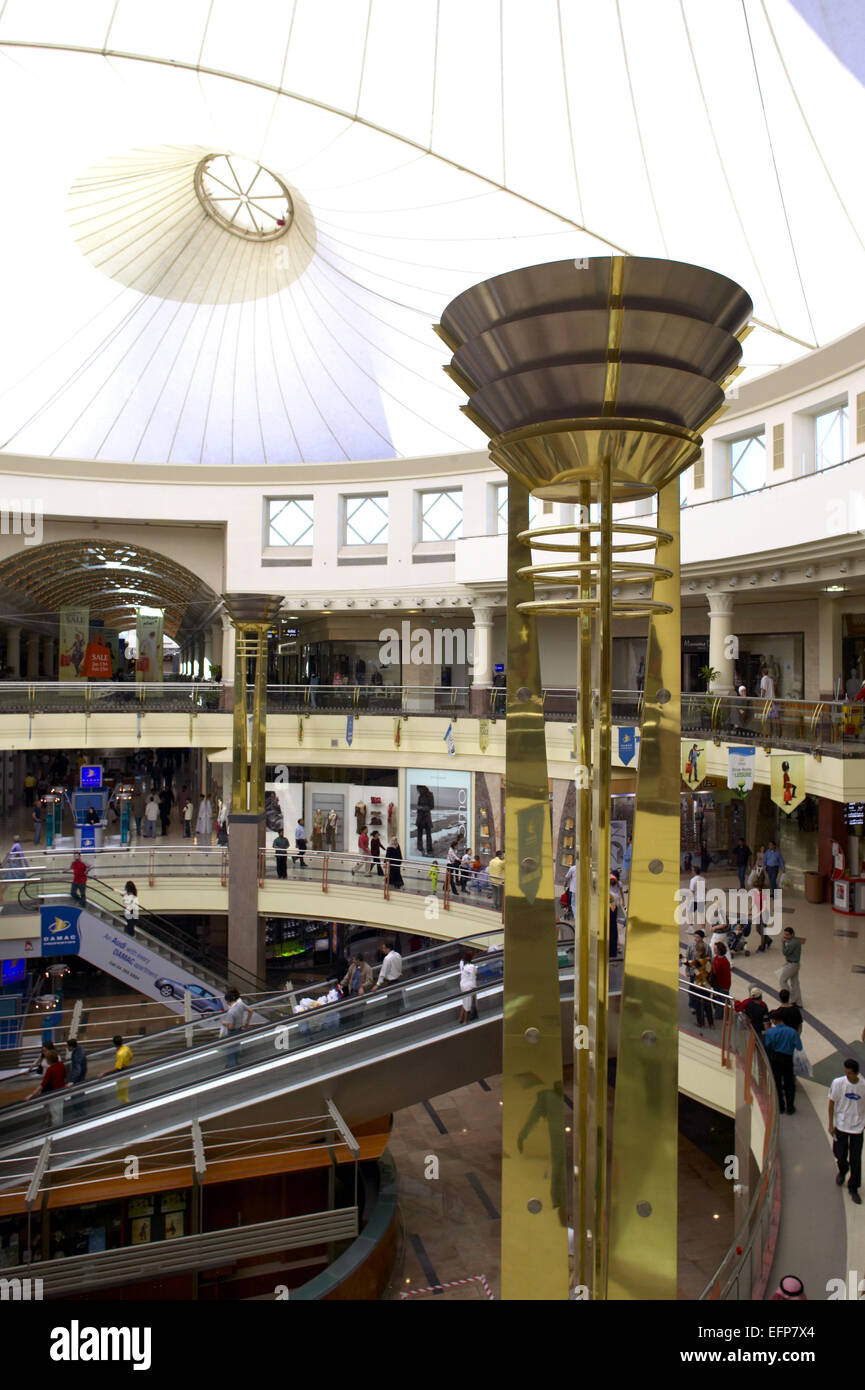 Vereinigte Arabische Emirate Dubai Deira City Centre Shopping Mall Eingangsbereich Einkaufszentrum Center Kaufhaus Eingang Halle Stock Photo