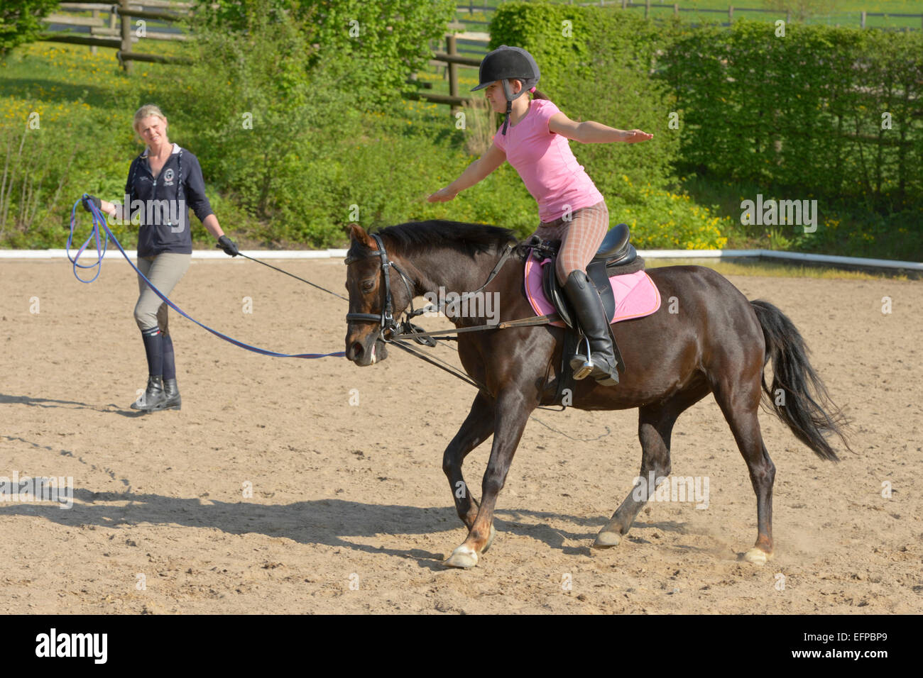 Lunge lesson girl pony canter forward seat lesson improve the balance