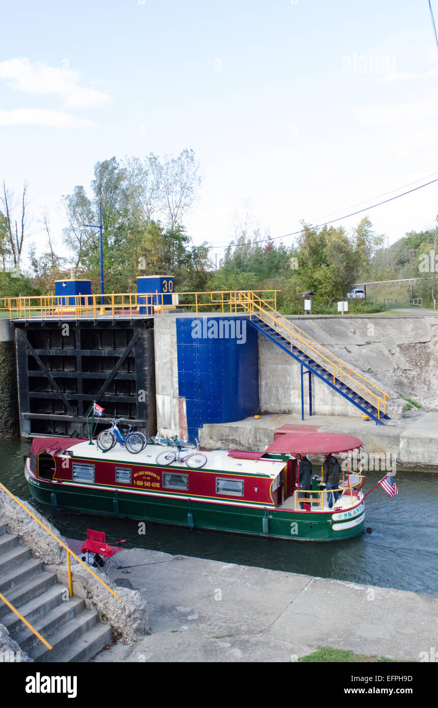 Erie Canal Packet boat heading west into lock 30 on the Erie Canal