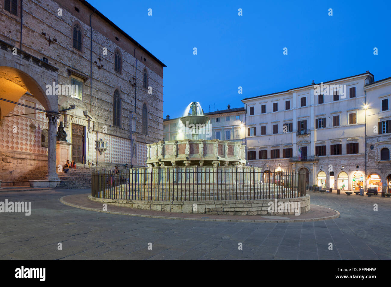 Fontana Maggiore in Piazza IV Novembre at dusk, Perugia, Umbria, Italy, Europe Stock Photo