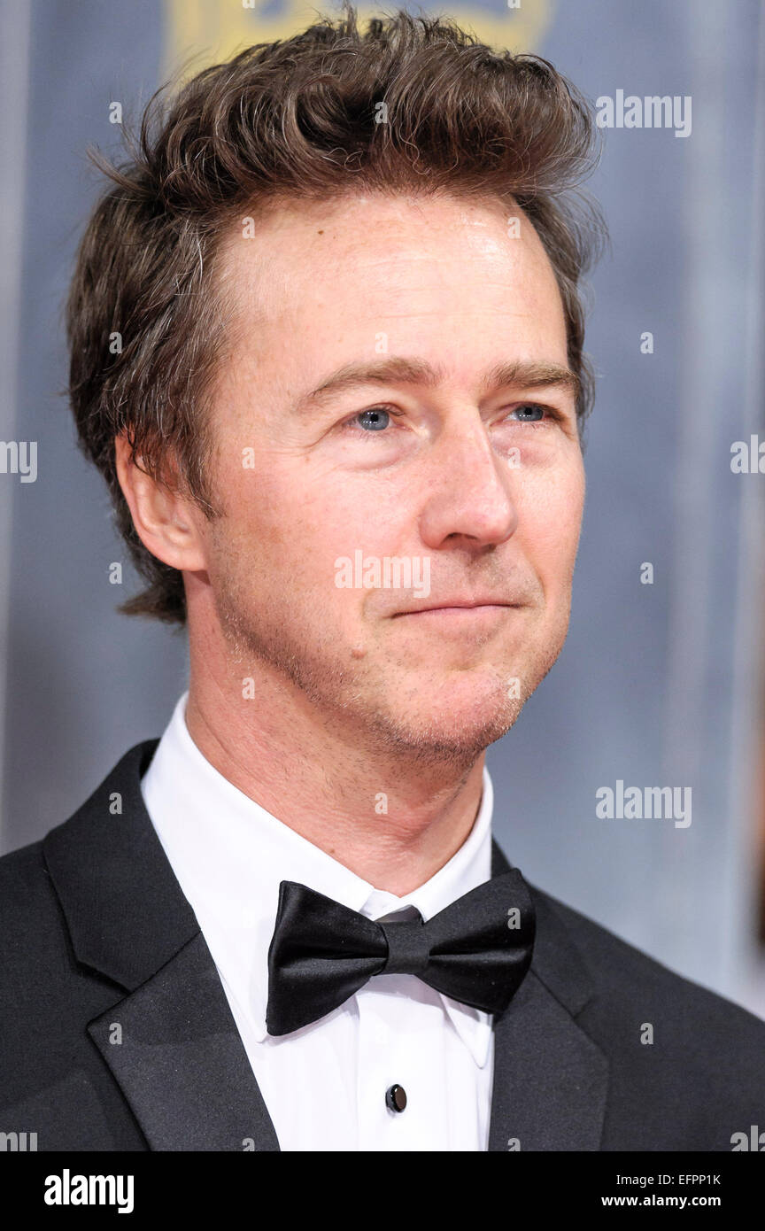 Edward Norton arrives on the red carpet for the EE BRITISH ACADEMY FILM AWARDS on 08/02/2015 at Royal Opera House, London. Picture by Julie Edwards Stock Photo