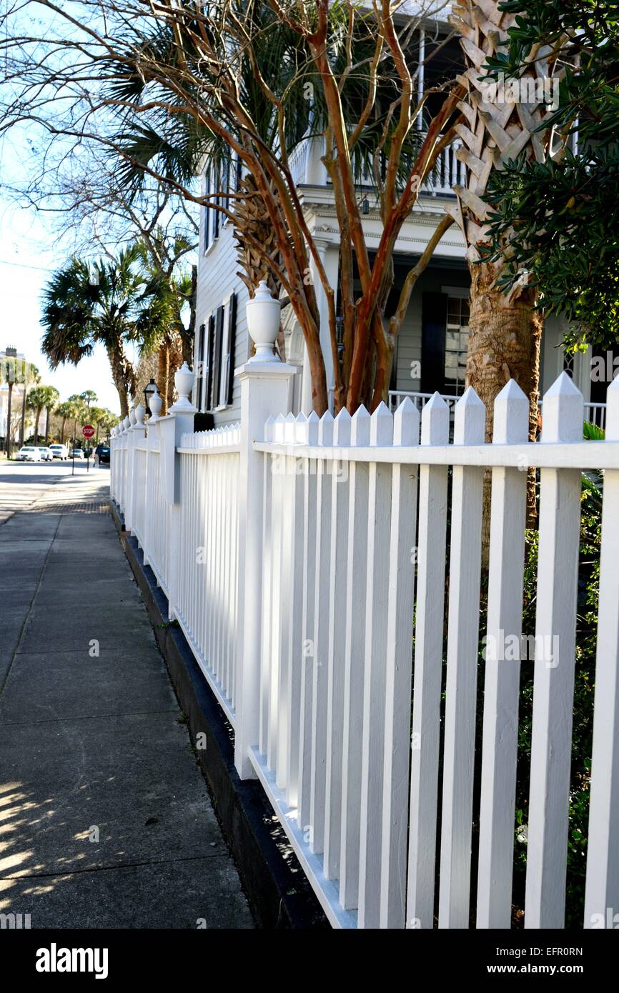 White Picket Fence High Resolution Stock Photography and Images - Alamy