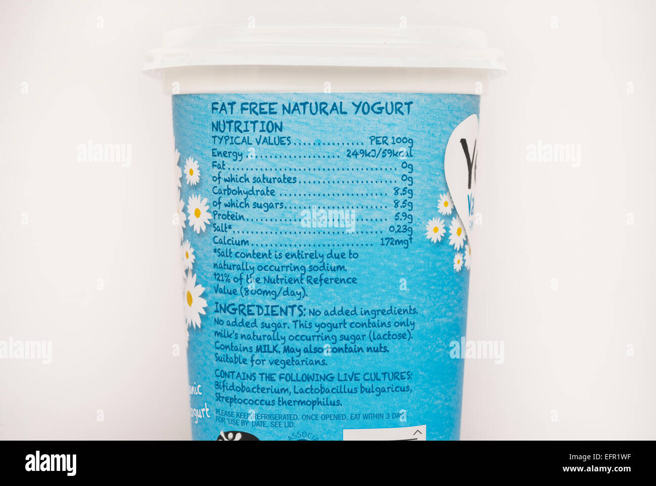 Nutritional information on a tub of Yeo Valley 0% Fat Natural Yogurt. Stock Photo