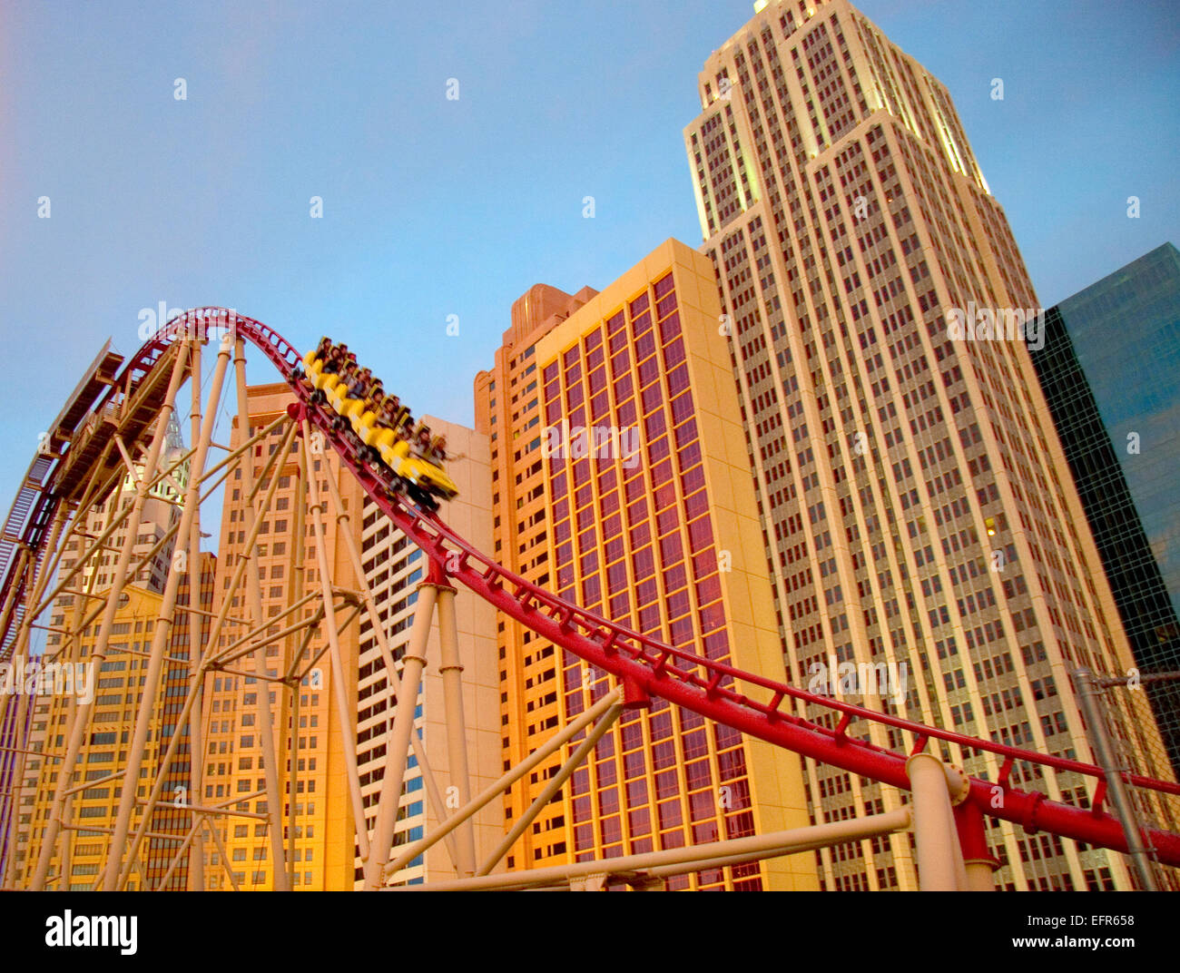 Big Apple Roller Coaster Las Vegas Stock Photo - Download Image Now - Las  Vegas, Rollercoaster, 2015 - iStock