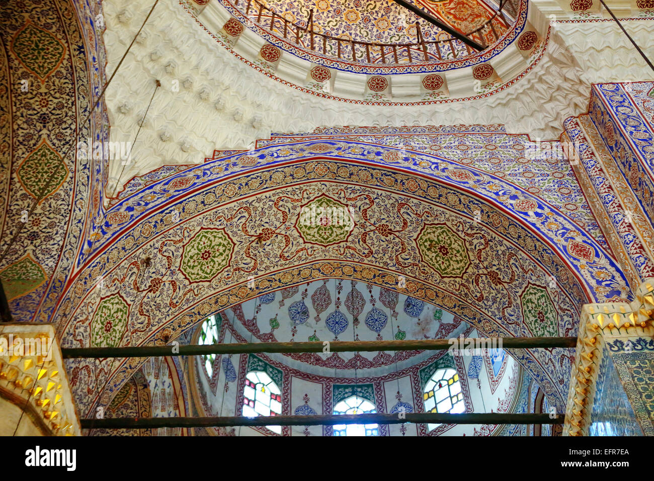 New mosque interior hi-res stock photography and images - Alamy