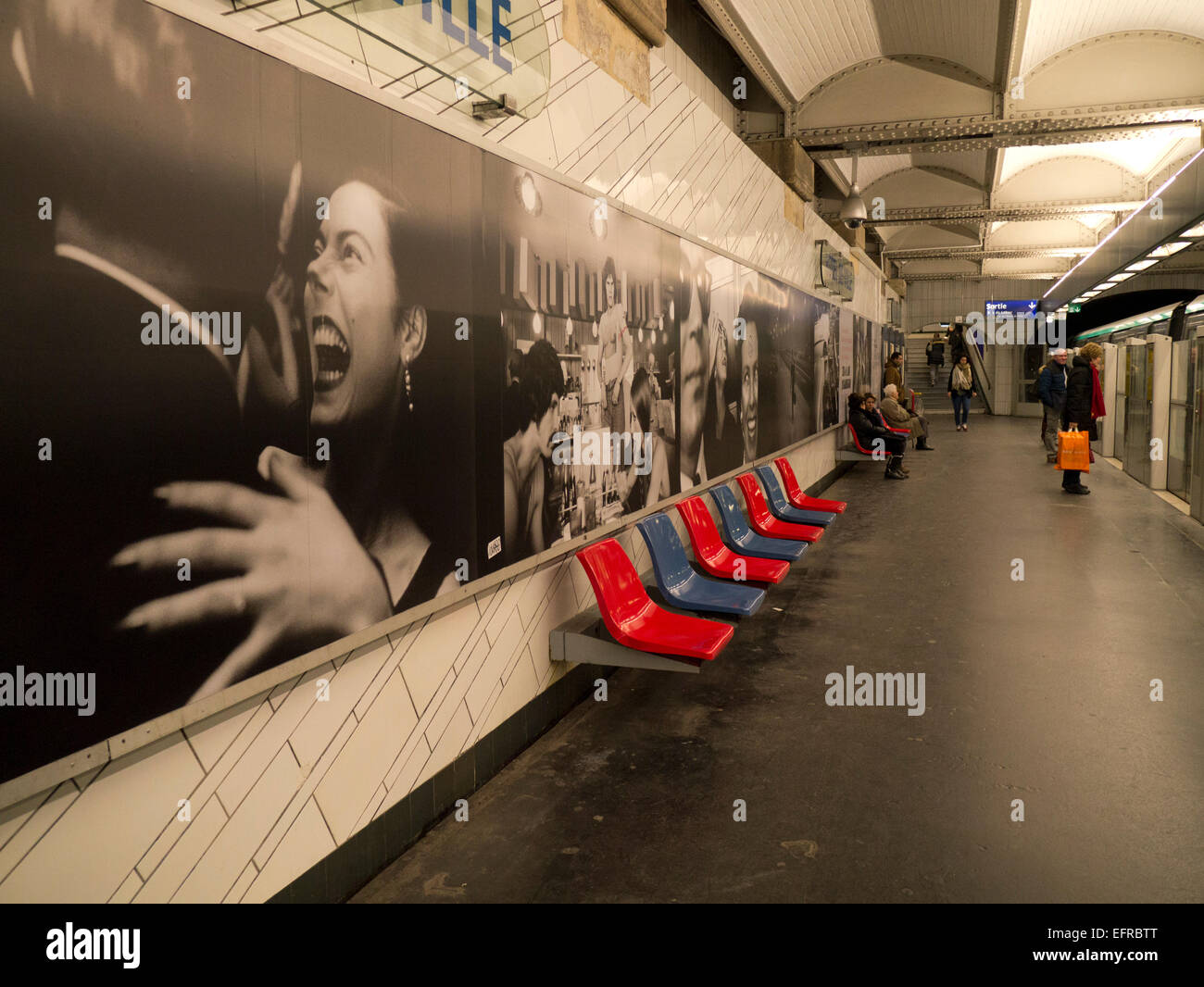 Gary Winogrand photography posters in Hotel de Ville metro station Stock  Photo - Alamy