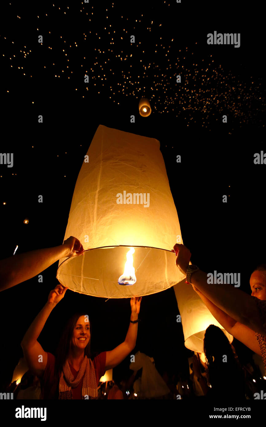 People releasing lanterns, Yeepeng Lanna International Lantern Festival