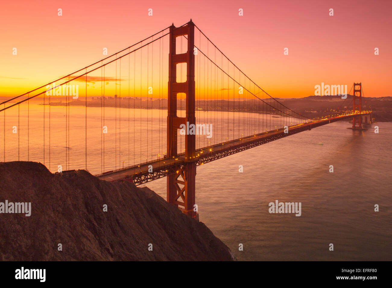 GOLDEN GATE BRIDGE SAN FRANCISCO BAY  MARIN COUNTY HEADLANDS SAN FRANCISCO CALIFORNIA USA Stock Photo