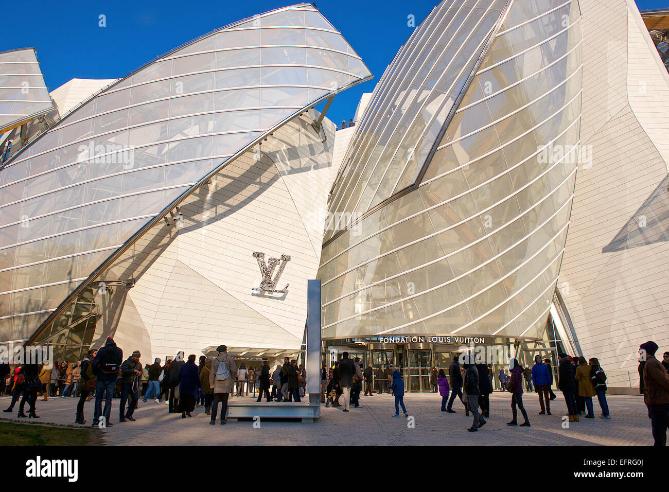 Vuitton Foundation Paris, France Stock - Alamy