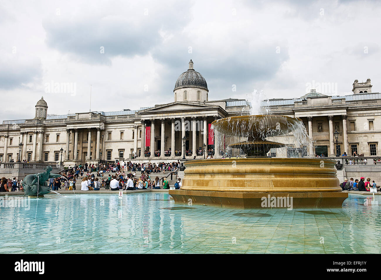 The national gallery london uk hi-res stock photography and images - Alamy