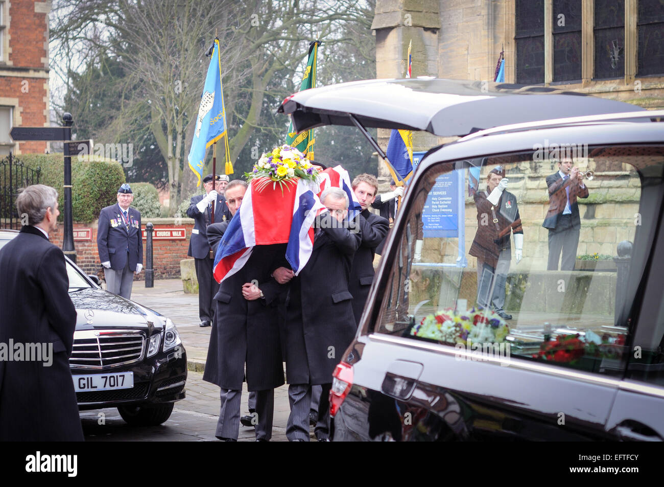 Newark-On-Trent, Nottinghamshire, UK.10th February, 2015. Mr Lewis Renshaw, who served with the Royal Artillery in the second world war, died after battling injuries sustained in a car crash.  Mr Renshaw, of Newark, was an anti-aircraft gunner during the Battle of Britain.  He went on to serve in the aborted Norway campaign and escaped in a rowing boat.  Mr Renshaw was in the first Battle of El Alamein in North Africa and was blown up at the Battle of Monte Cassino, Italy. Credit:  IFIMAGE/Alamy Live News Stock Photo