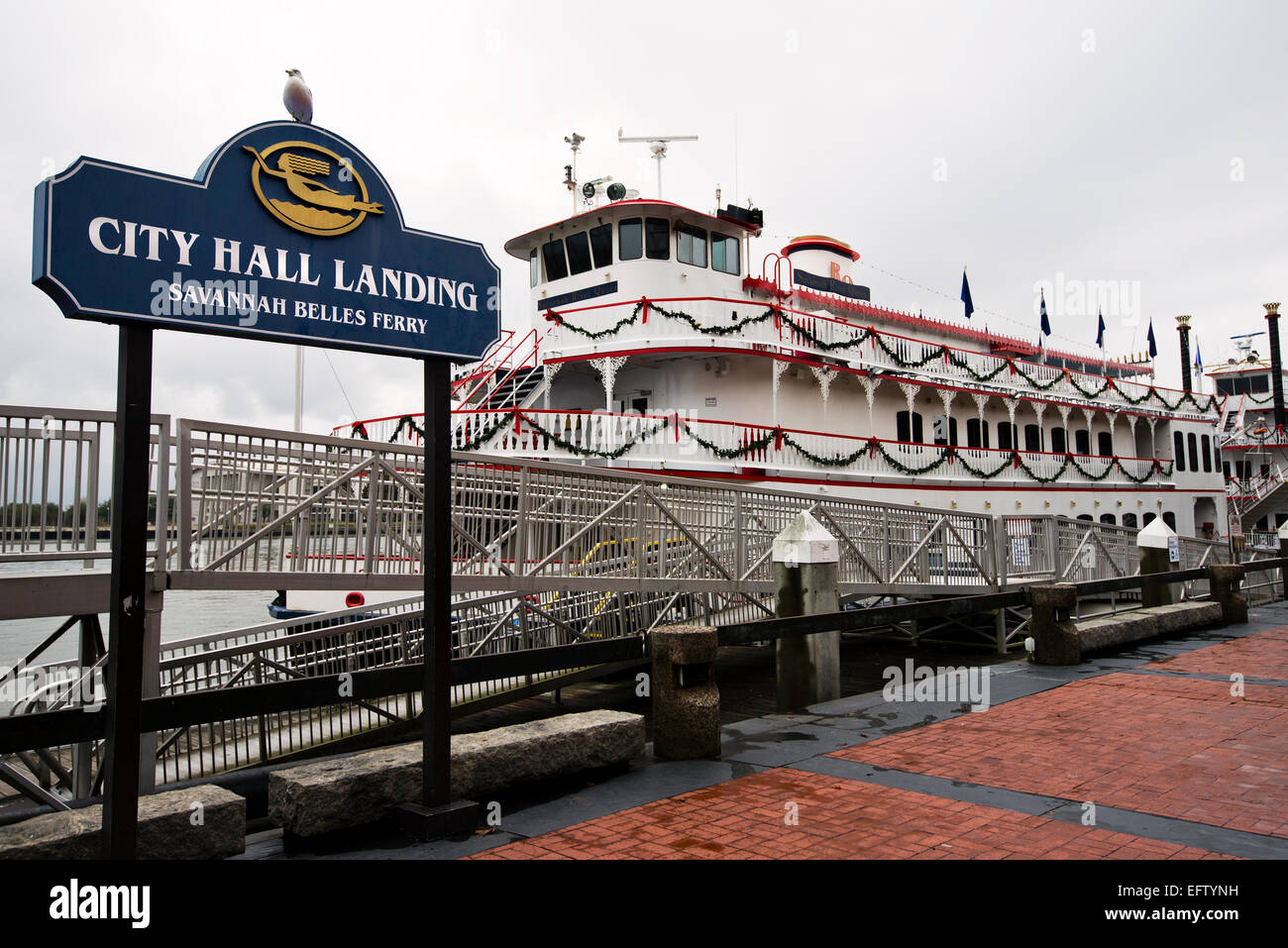 savannah st pattys day ferry