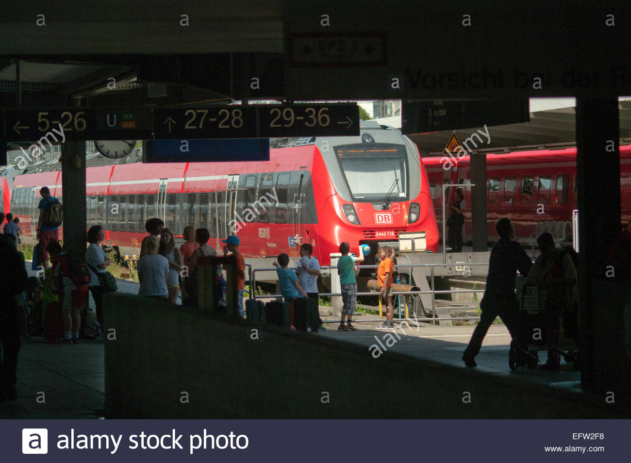 Munchen Hauptbahnhof Munich Main Station Railway Germany Hbh