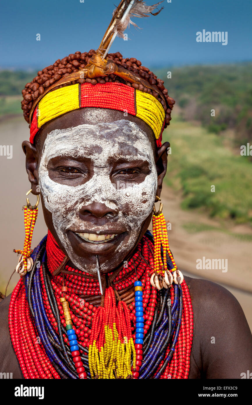 African tribe hi-res stock photography and images - Alamy