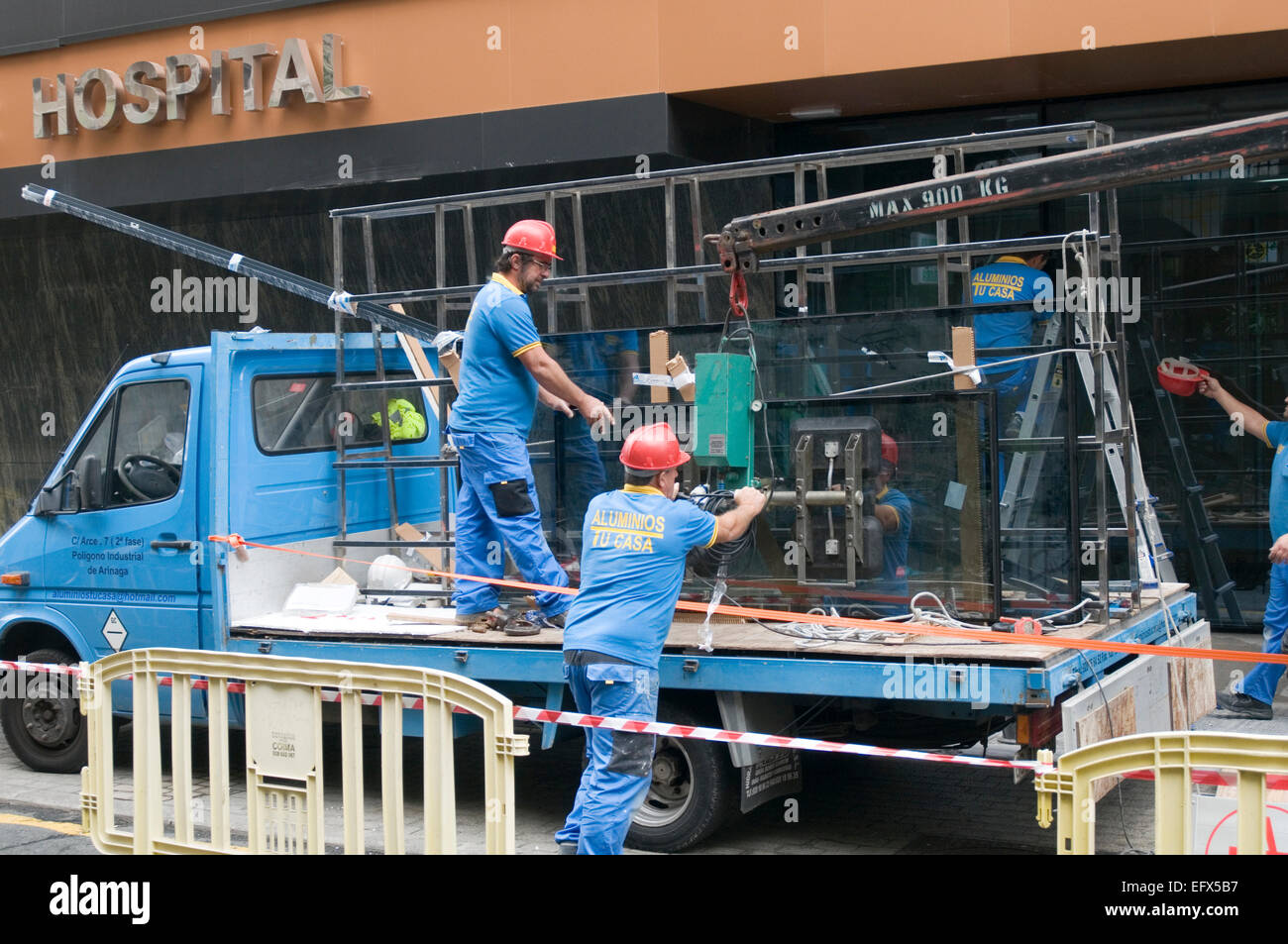 plate glass shop window windows pane panes of large big installer