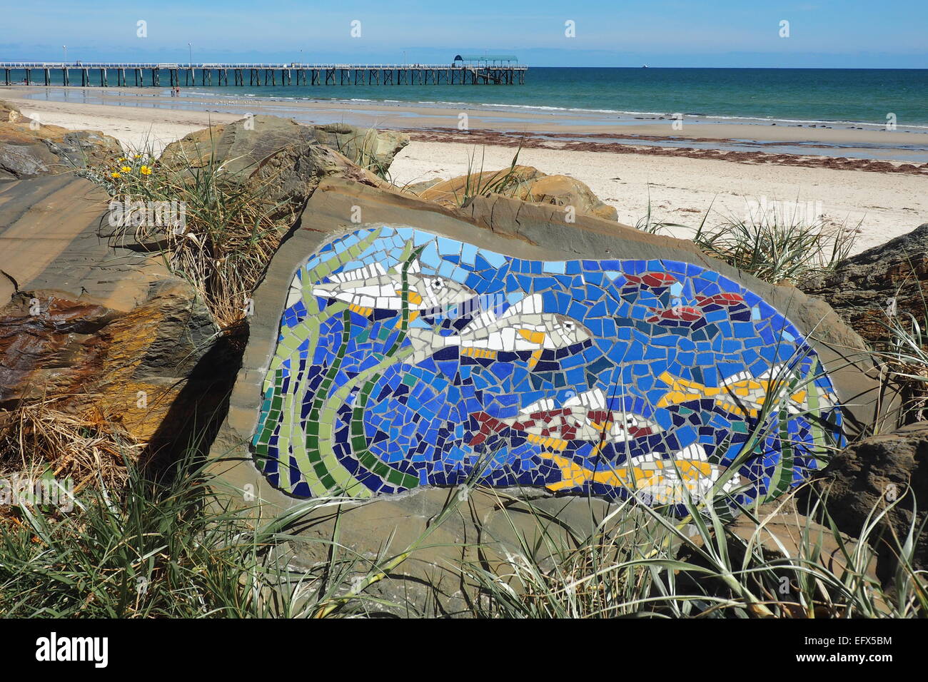 Ceramic mosaic fish hi-res stock photography and images - Alamy