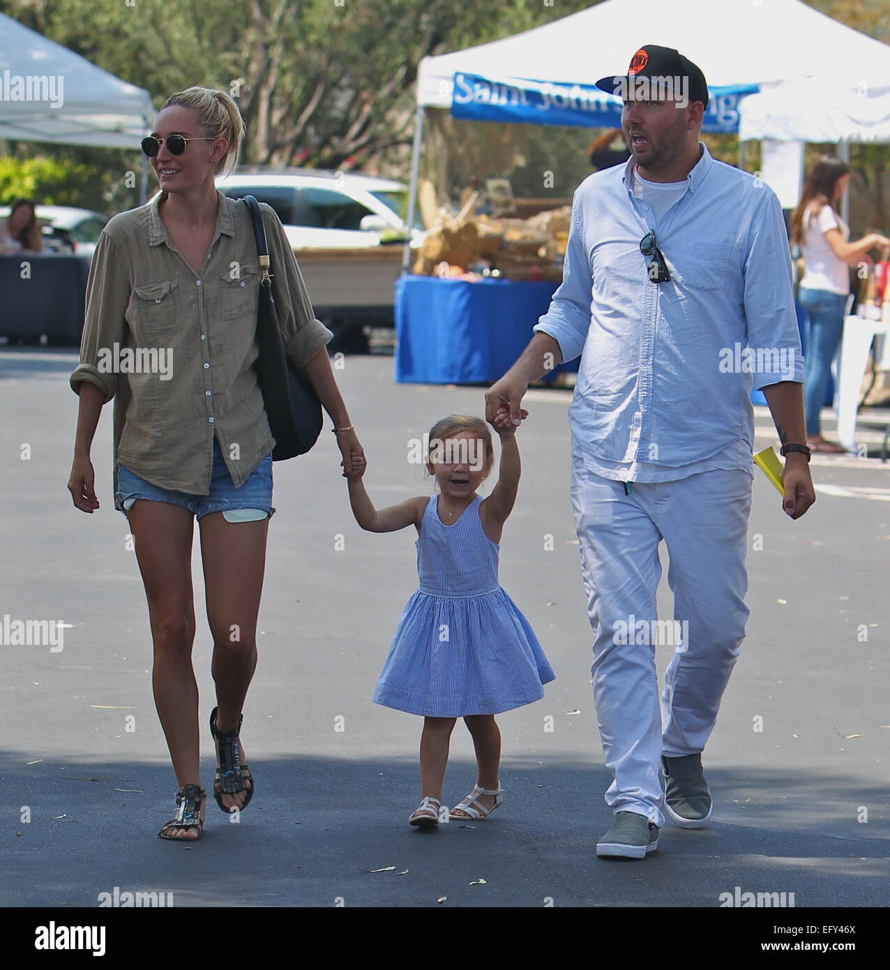Kimberly Stewart films her new reality show on Robertson Blvd. in Los  Angeles, Caif. 7/17/07. [[xxx aab]] Stock Photo - Alamy