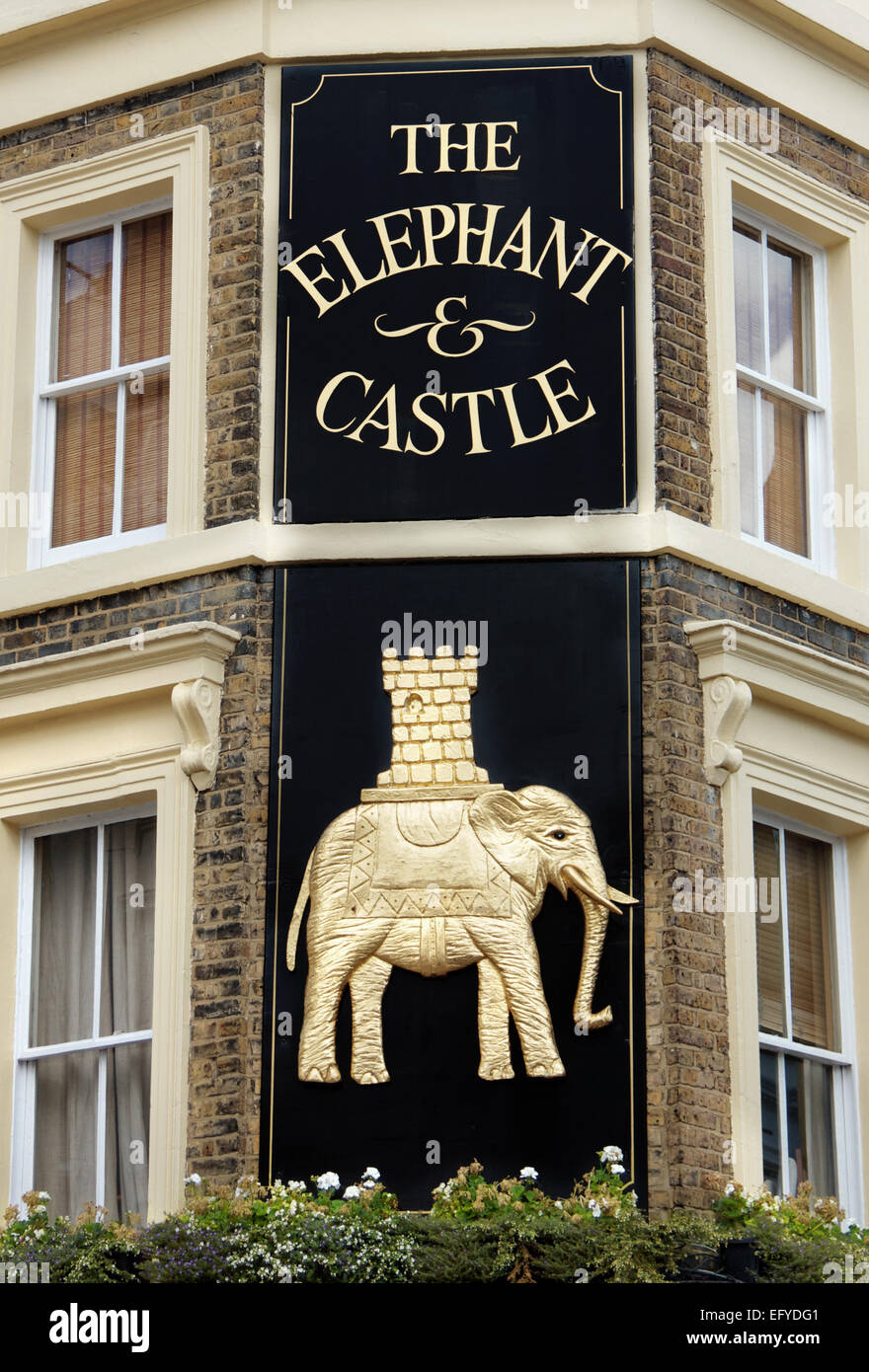 Elephant and Castle Pub, Newington