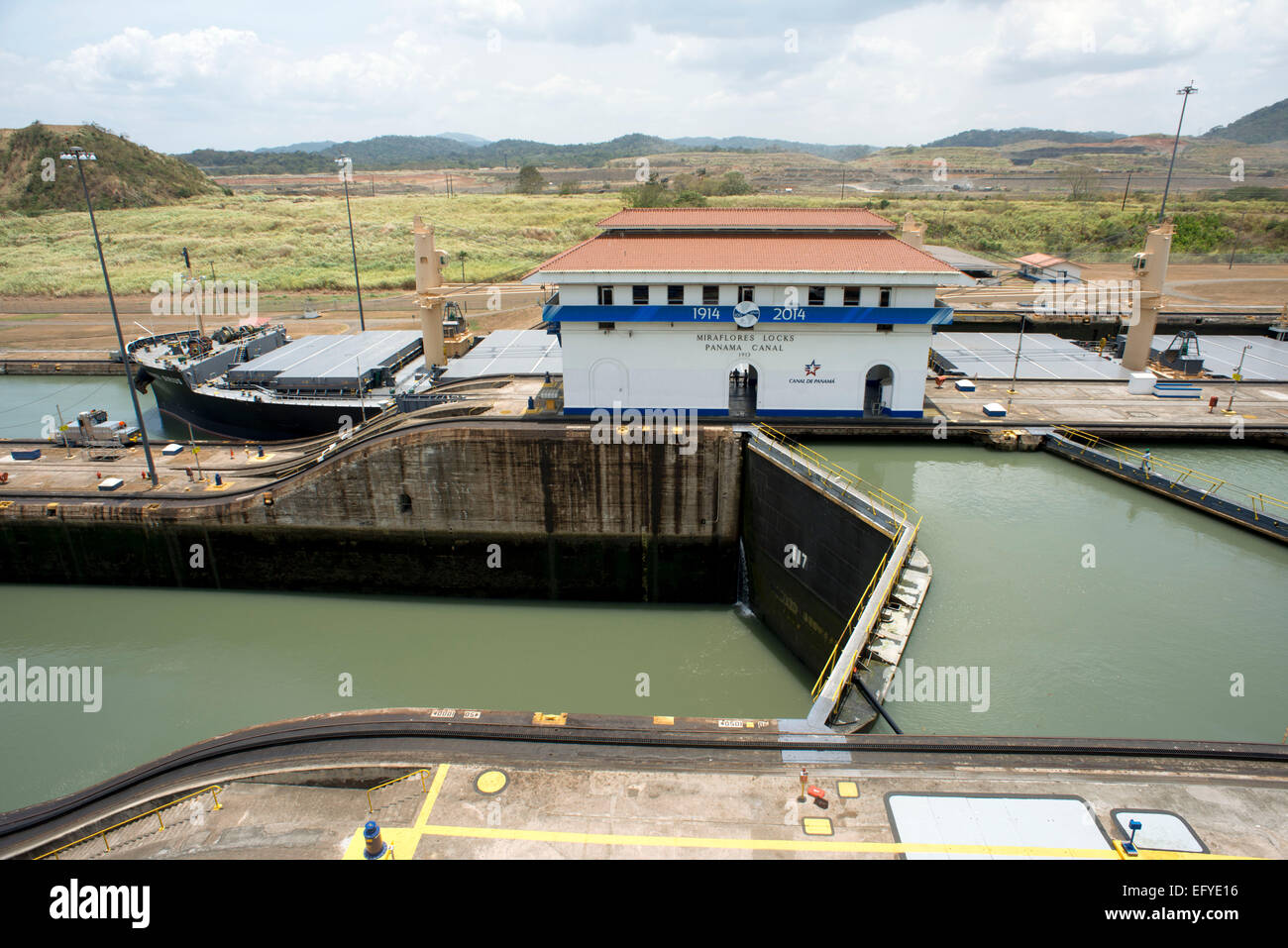 Panama canal lock system lock hires stock photography and images Alamy