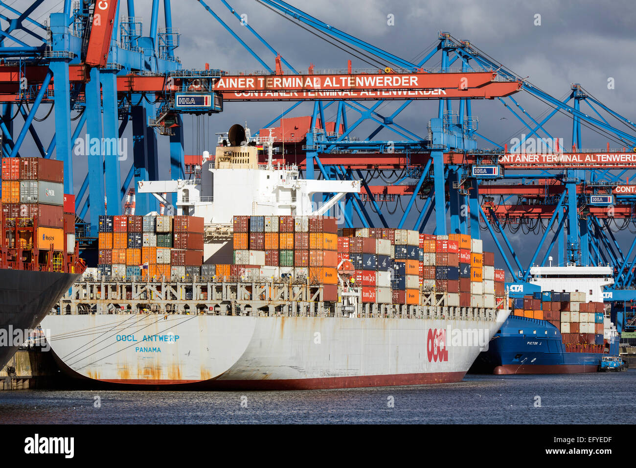 Tagesaufnahme terminal warenumschlag architecture aussen hi-res stock ...