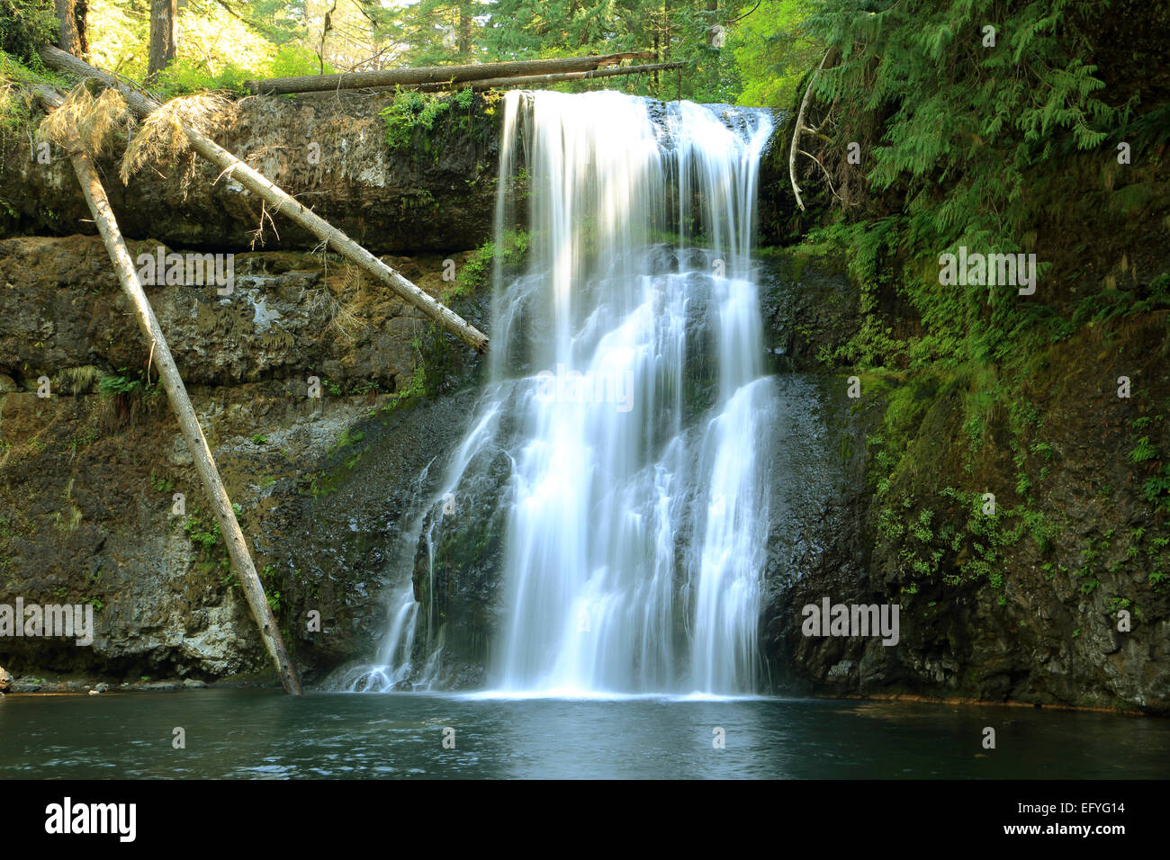 Silver waterfall hi-res stock photography and images - Alamy