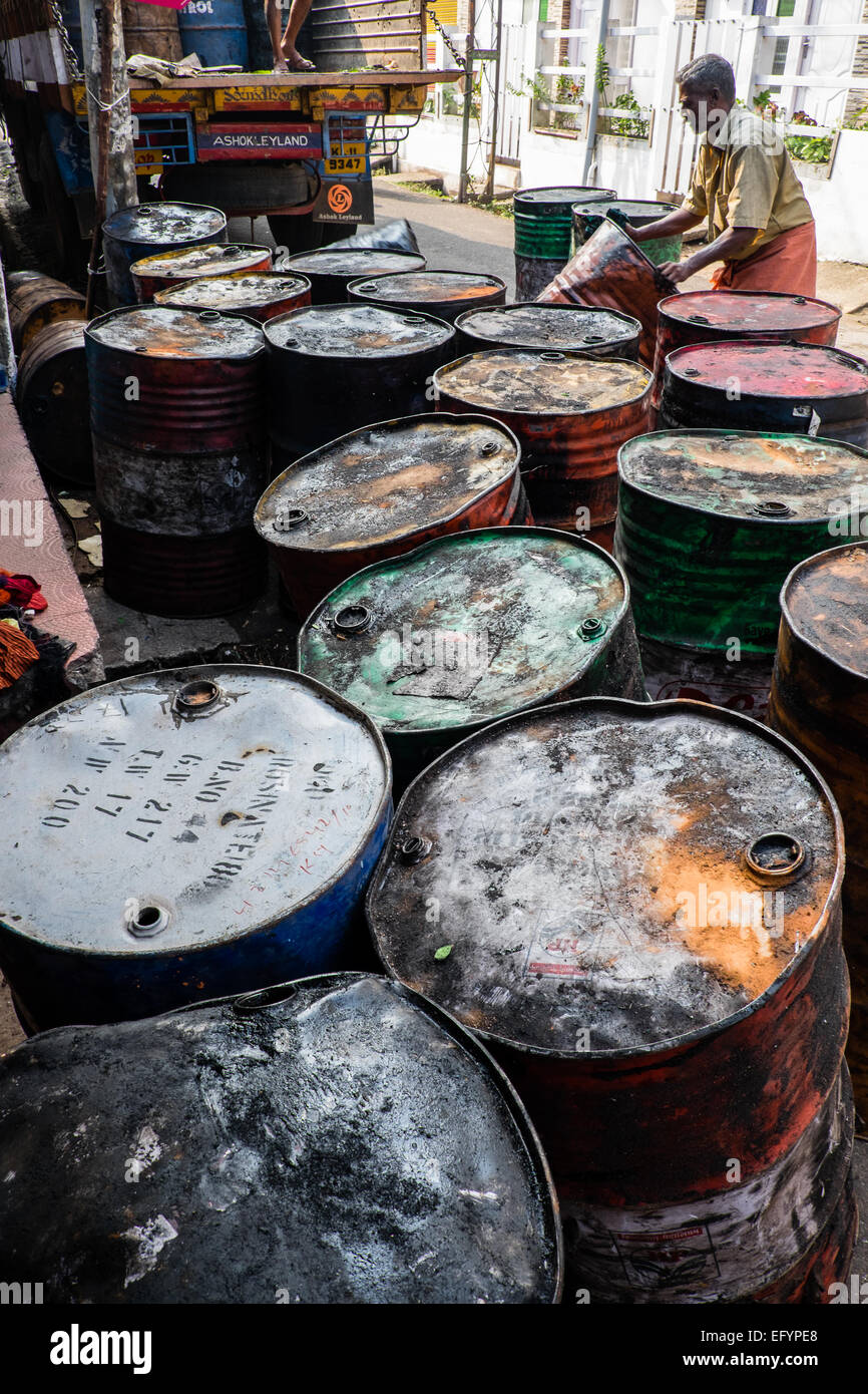 Loading up empty barrels of oil Brent crude price crash, OPEC