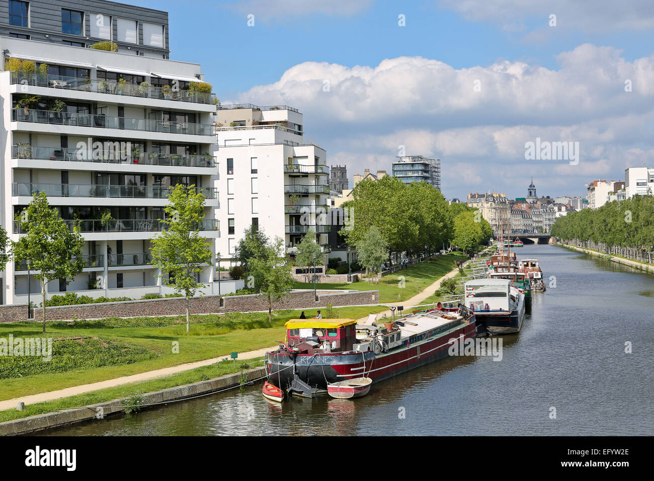 Rennes (Brittany) real estate on quai Saint Cyr quay Stock Photo Alamy