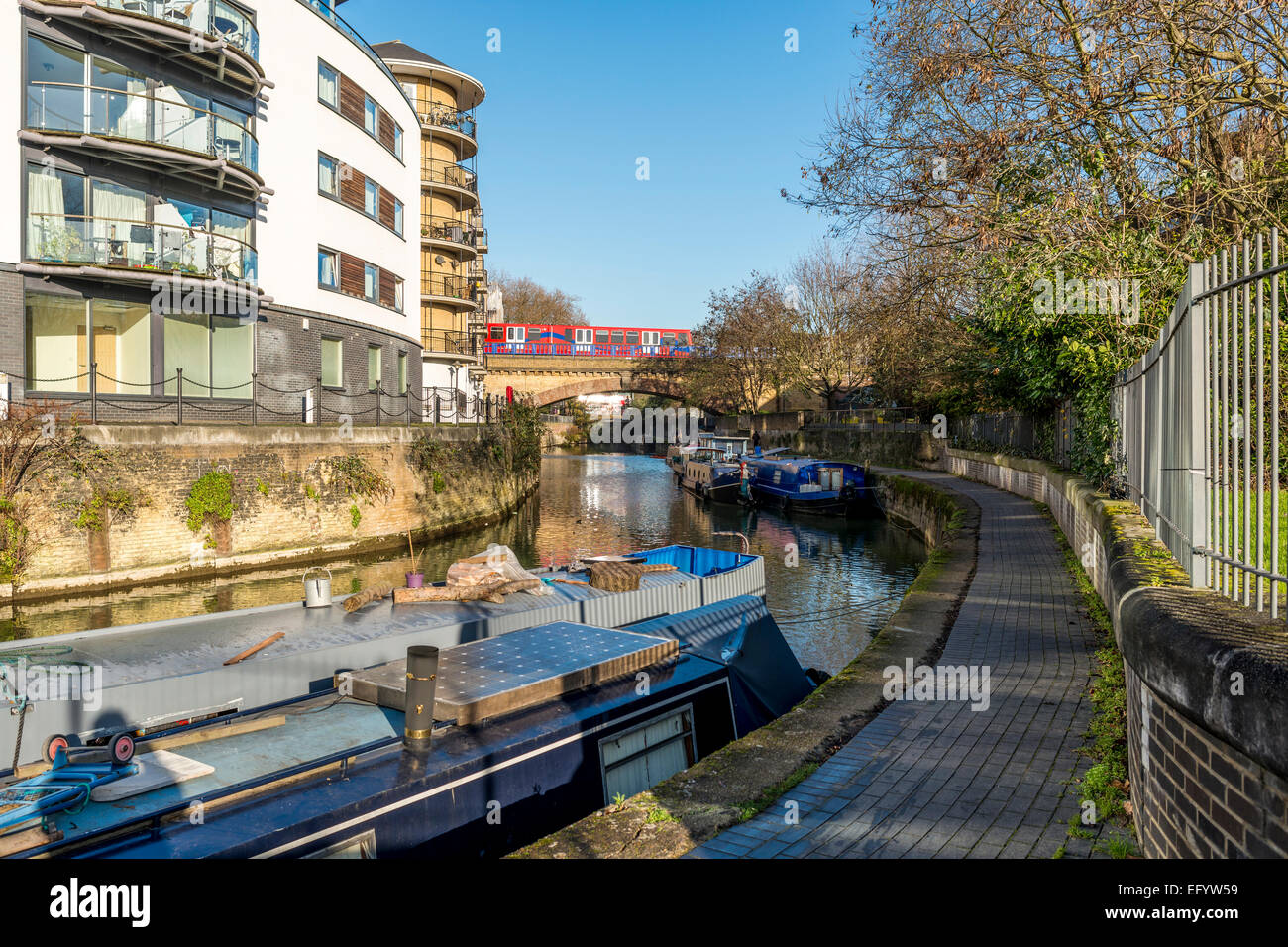 The Limehouse Basin in East London is a Docklands marina and residential housing development in the Borough of Tower Hamlets Stock Photo