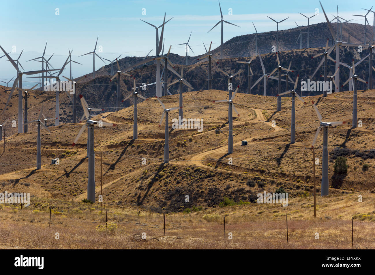 WIND TURBINE POWER PLANT TEHACHAPI CALIFORNIA USA Stock Photo Alamy