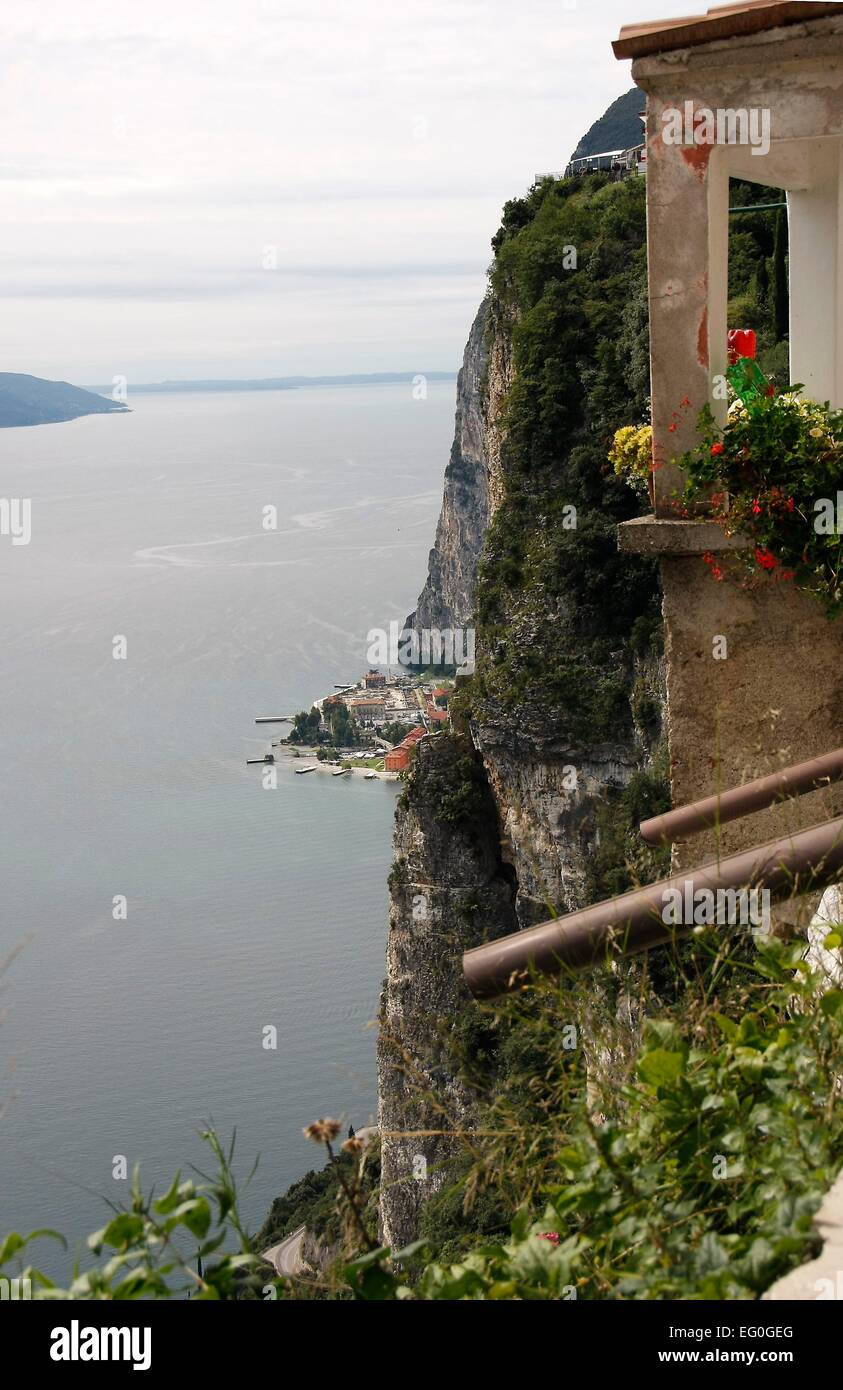 View from Pieve a part of Lake Garda. Pieve is the main town of Tremosine. Pieve is located right on the cliff edge where it almost vertically over 400 meters goes in depth to Lake Garda. Photo: Klaus Nowottnick Date: August 28, 2014 Stock Photo